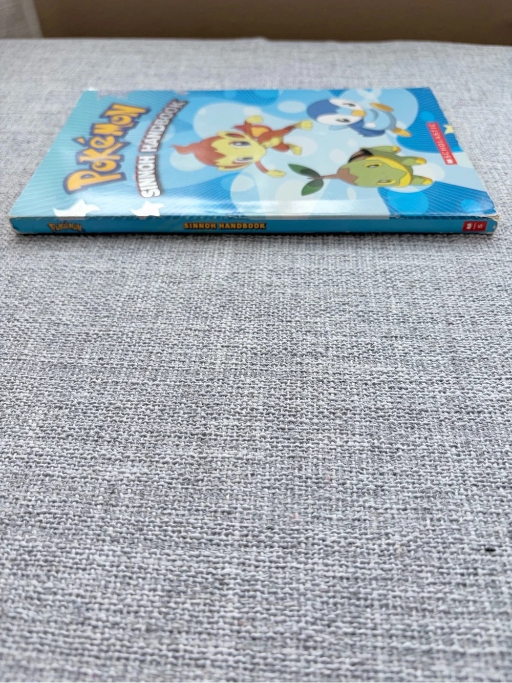 Pokéman HeartGold & SoulSilver Vol 1 Official Guidebook & Sinnoh Handbook Bundle